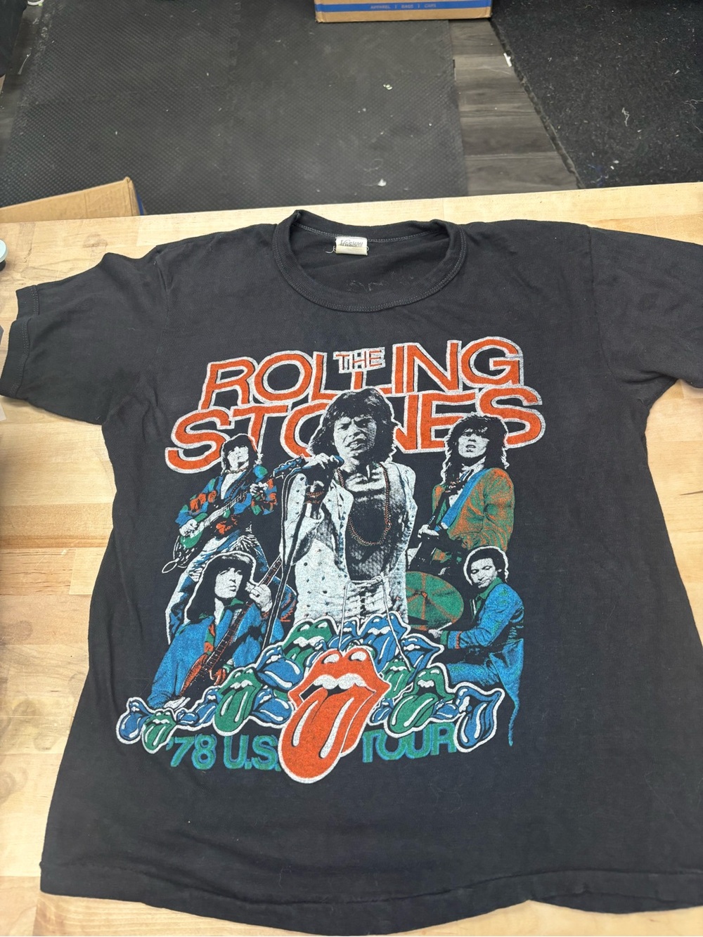 Vintage 1978 The Rolling Stones World Tour Parking lot bootlegs Concert T-Shirt
